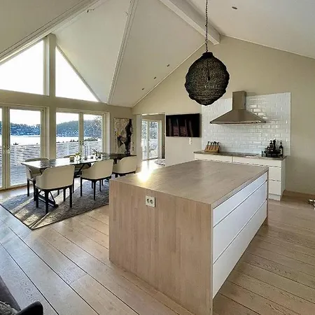 בית אירוח House By The Sea ! אוסלו